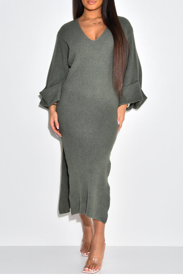 Elegant V-Neck Trumpet Sleeve Split Hem Dress