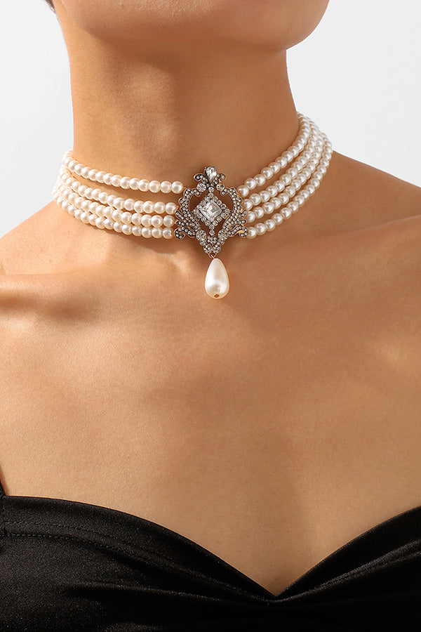 Retro Light Luxury pearl necklace